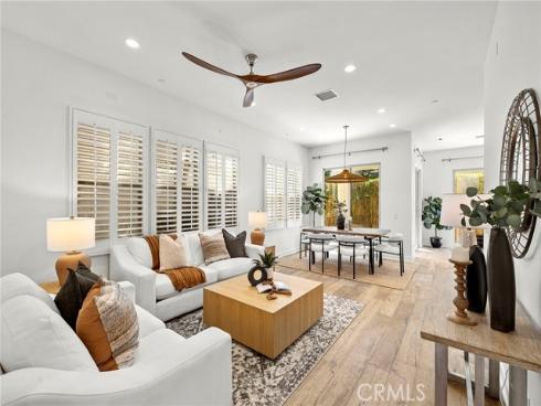 2111 Breakaway , Costa Mesa, CA