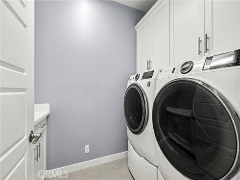 2111 Breakaway , Costa Mesa, CA