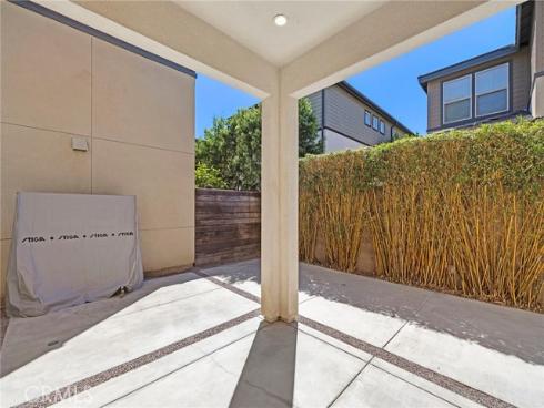 2111 Breakaway , Costa Mesa, CA