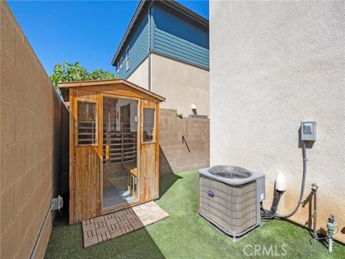 2111 Breakaway , Costa Mesa, CA