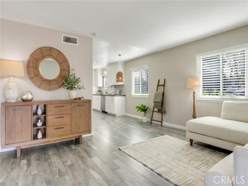 181 Yorktown Lane, Costa Mesa, CA