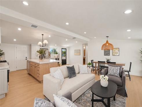 2425 Bowdoin , Costa Mesa, CA