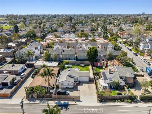 315 University Drive, Costa Mesa, CA