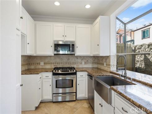2575 Elden 3 Avenue, Costa Mesa, CA