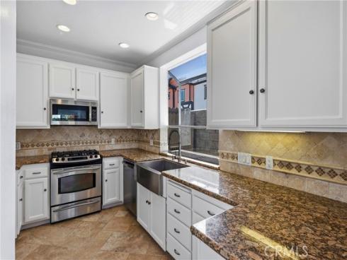 2575 Elden 3 Avenue, Costa Mesa, CA