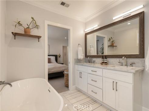 339 E 19th , Costa Mesa, CA