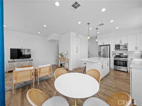 322 Ford Road, Costa Mesa, CA