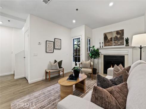 260 Victoria F2 , Costa Mesa, CA