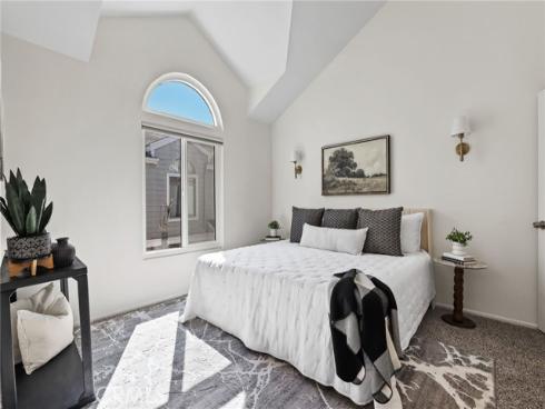 260 Victoria F2 , Costa Mesa, CA