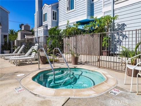260 Victoria F2 , Costa Mesa, CA