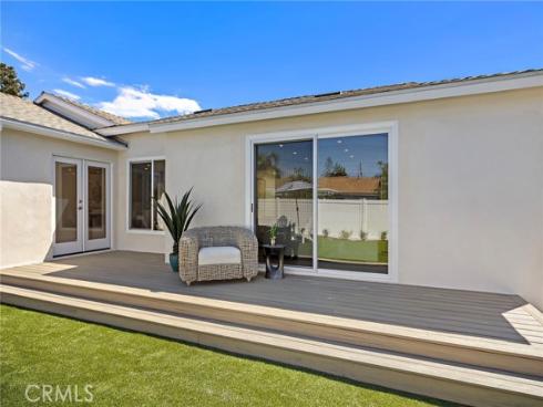 674 Senate Street, Costa Mesa, CA