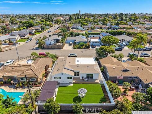 674 Senate Street, Costa Mesa, CA