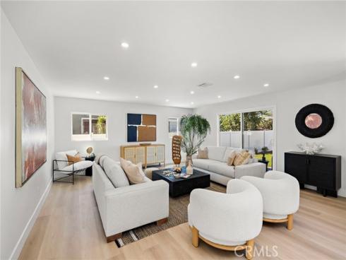 674 Senate Street, Costa Mesa, CA