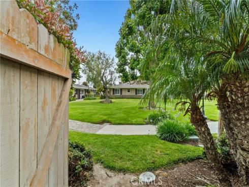 1741 Tustin 1A Avenue, Costa Mesa, CA