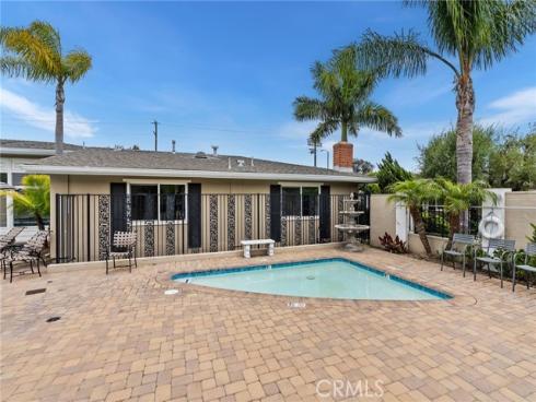 1741 Tustin 1A Avenue, Costa Mesa, CA