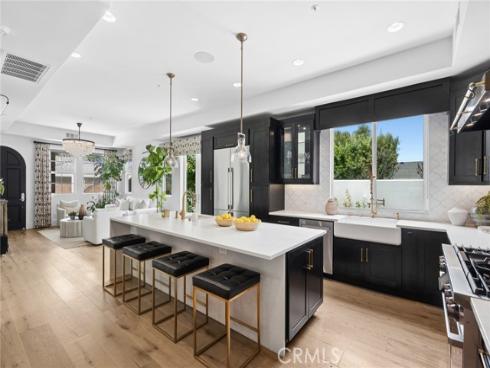 273 Mesa , Costa Mesa, CA