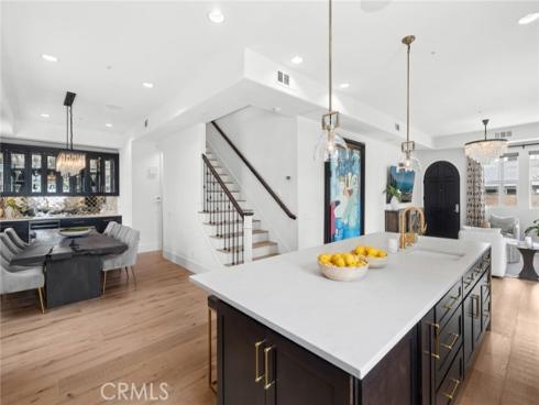 273 Mesa , Costa Mesa, CA