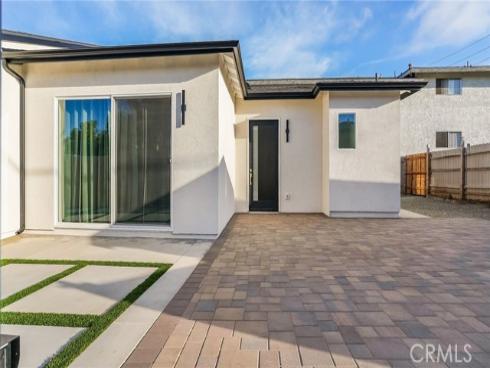 1822 Pomona , Costa Mesa, CA