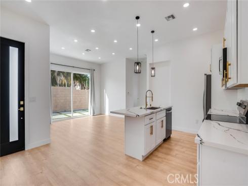 1822 Pomona , Costa Mesa, CA