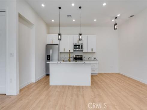 1822 Pomona , Costa Mesa, CA