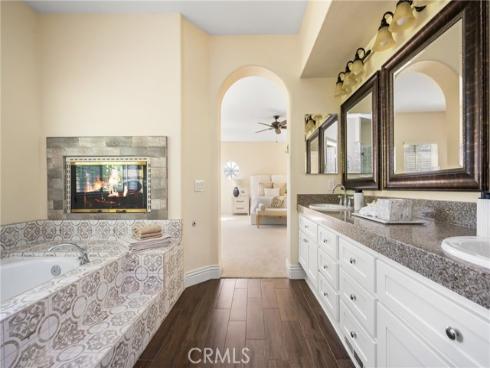 2 Via Barcaza , Coto de Caza, CA