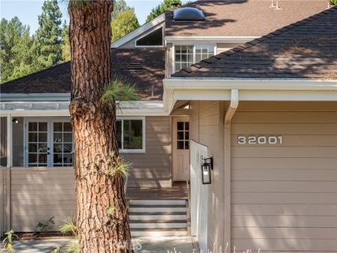 32001  Via Coyote  , Coto de Caza, CA