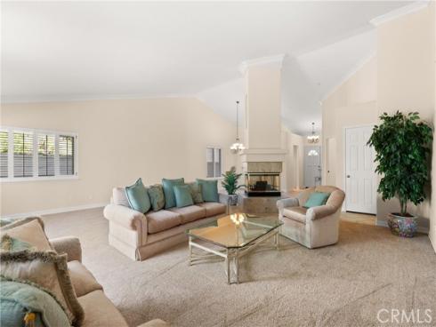 3  Portsmouth  , Coto de Caza, CA