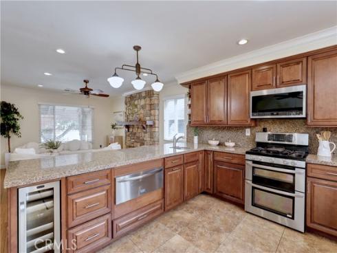 6906  Molokai  , Cypress, CA