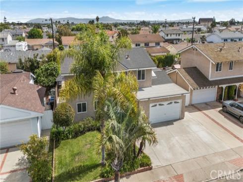 10202  Aqueduct  , Cypress, CA