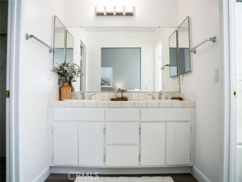 6166 Orange , Cypress, CA