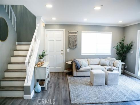 6166 Orange , Cypress, CA