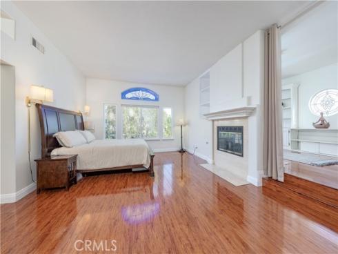 9574  Tivoli  , Cypress, CA