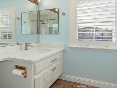 9574  Tivoli  , Cypress, CA