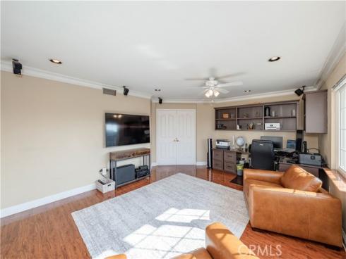 9574  Tivoli  , Cypress, CA