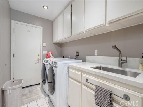 9574  Tivoli  , Cypress, CA