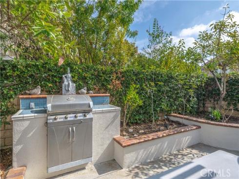 9574  Tivoli  , Cypress, CA