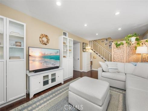 4385  Larwin  , Cypress, CA