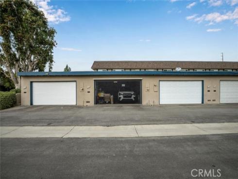 4385  Larwin  , Cypress, CA