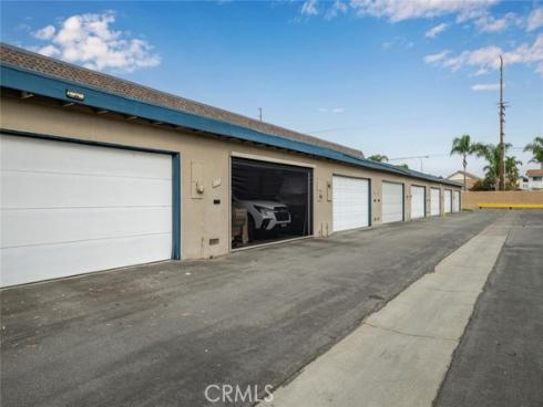 4385  Larwin  , Cypress, CA