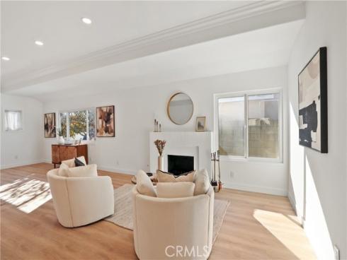 5633 Lakia , Cypress, CA