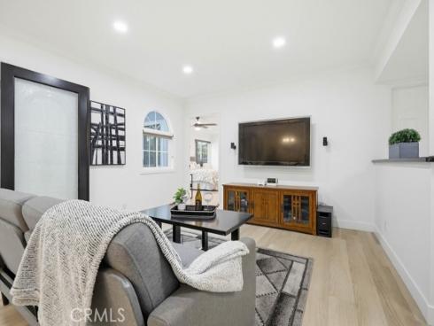 10232 Hialeah , Cypress, CA