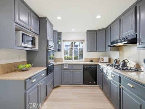 10232 Hialeah , Cypress, CA