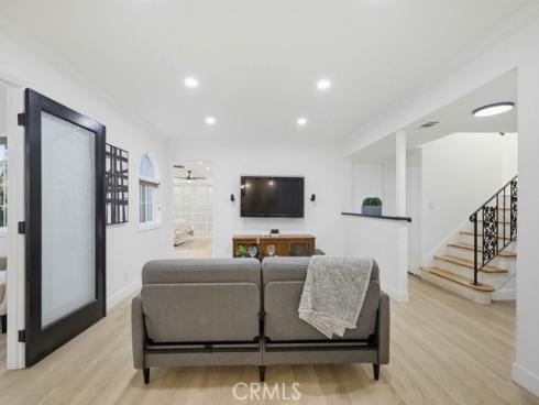 10232 Hialeah , Cypress, CA