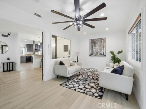 10232 Hialeah , Cypress, CA