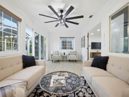 10232 Hialeah , Cypress, CA