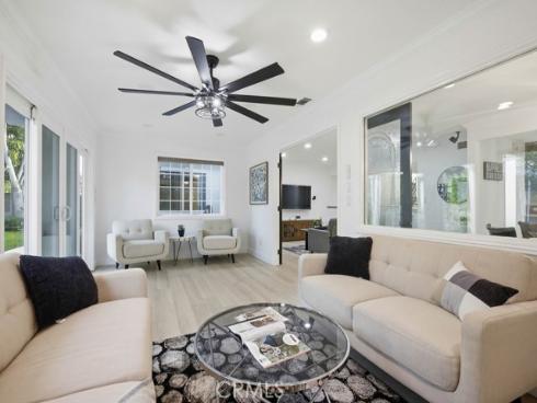 10232 Hialeah , Cypress, CA