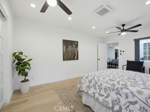 10232 Hialeah , Cypress, CA