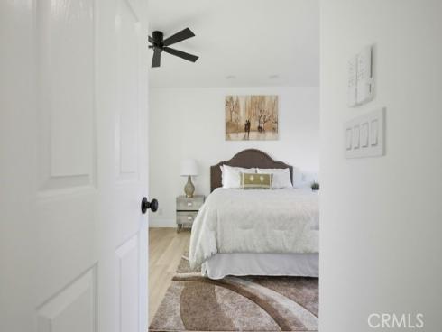 10232 Hialeah , Cypress, CA