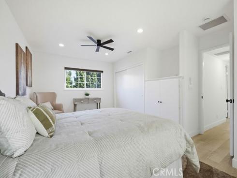 10232 Hialeah , Cypress, CA