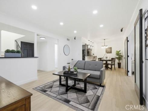 10232 Hialeah , Cypress, CA